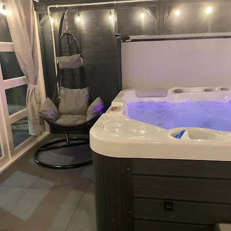 Domki Caloroczne Chlapowska Przystan Z Jacuzzi Władysławowo